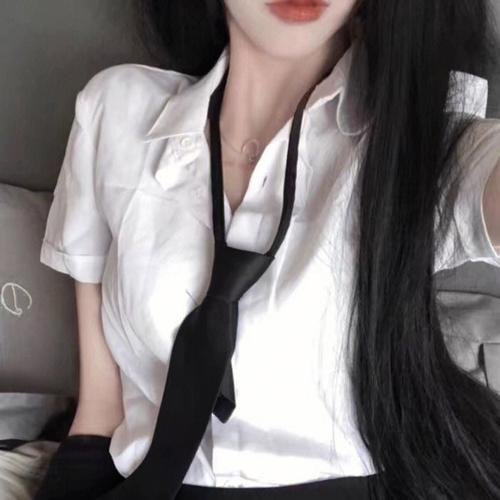 拴线的气球